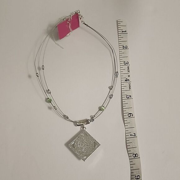 Green Stone Wire Necklace Womens Diamond Shame with Matching Earrings - Picture 6 of 6